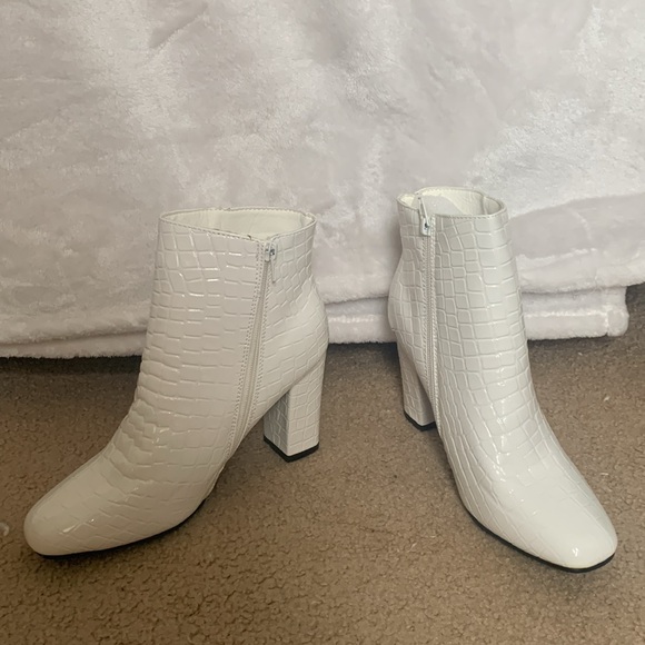 White Crocodile print boot heels - 3in heel - Picture 2 of 4